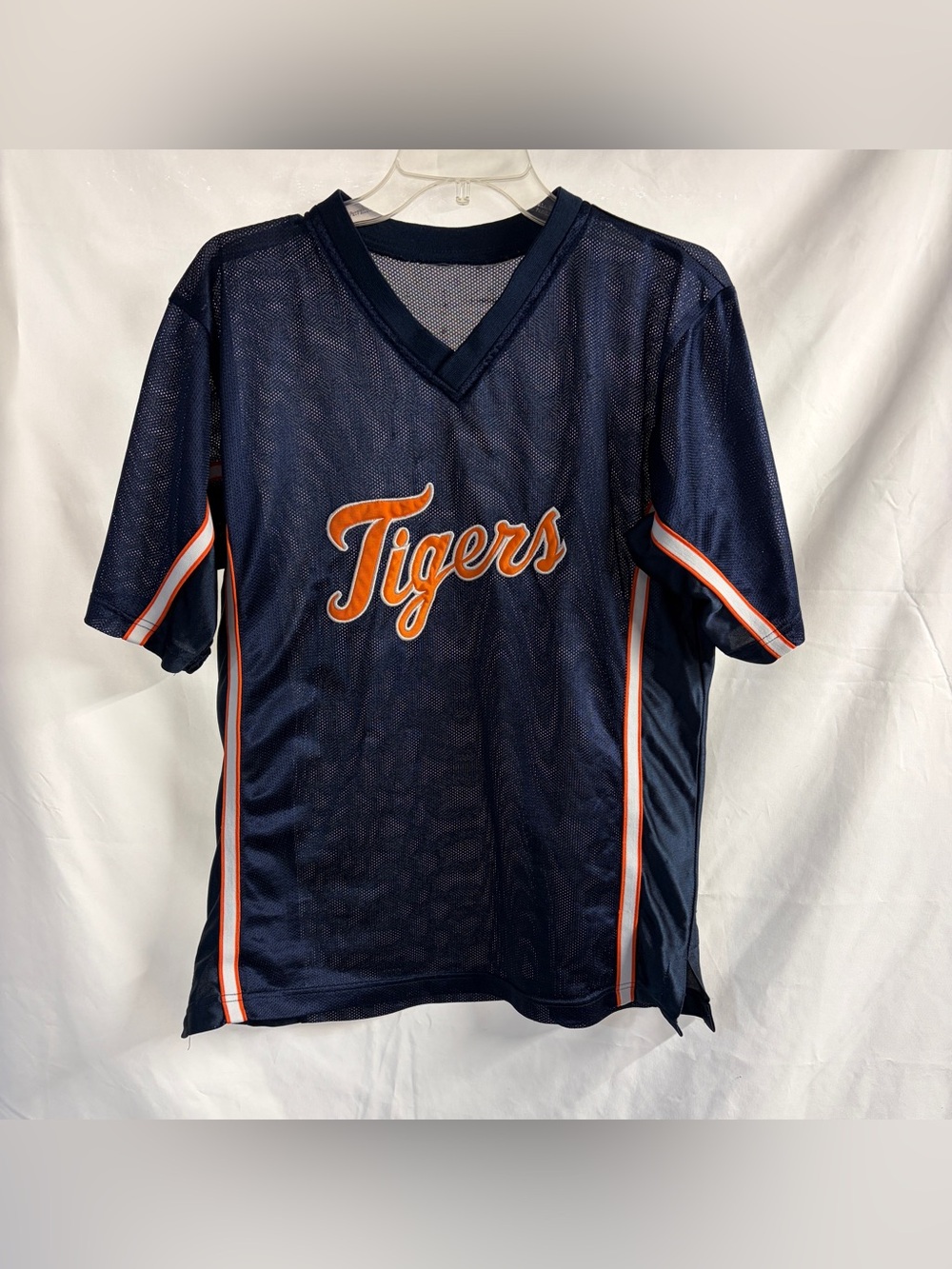 Women’s Detroit Tigers mesh V neck jersey size medium